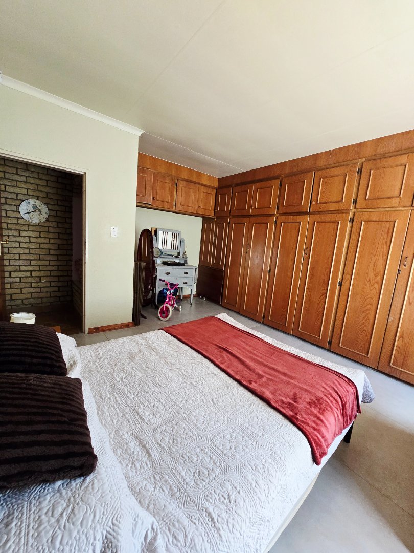 4 Bedroom Property for Sale in Flamwood North West